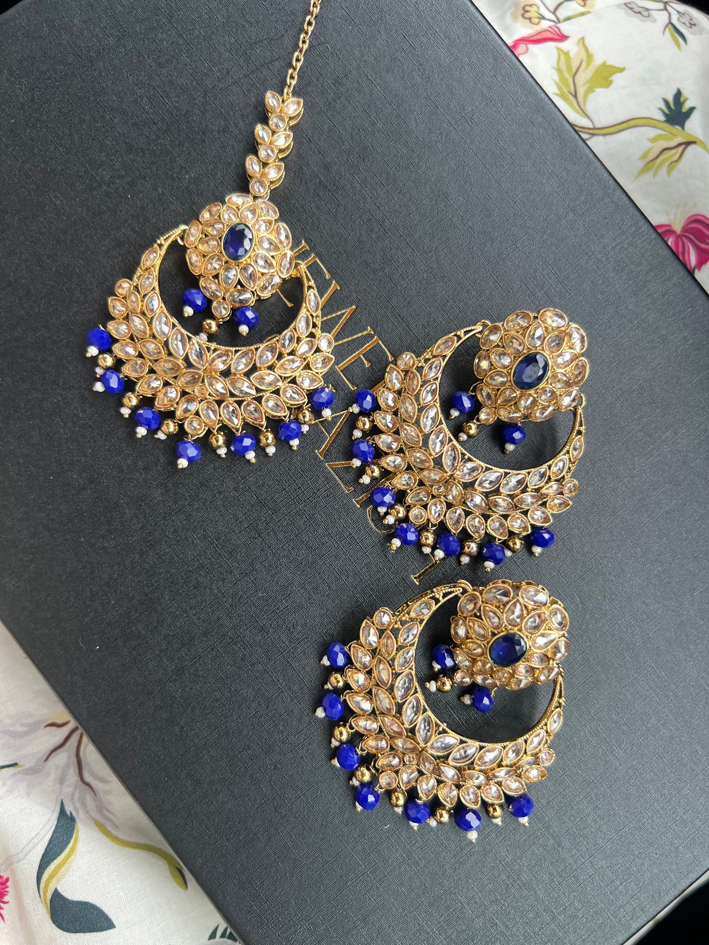 Tikka & Earrings B1