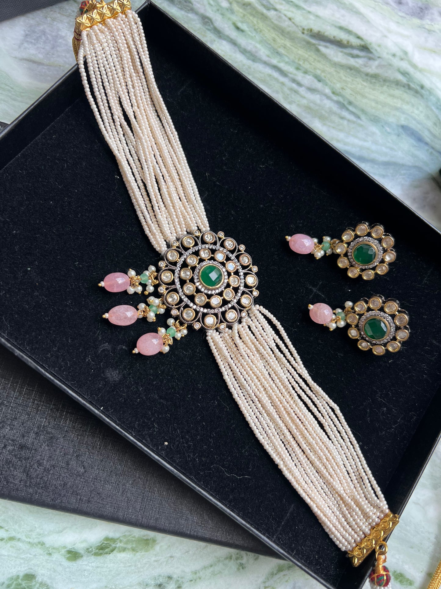 Earrings & Neckless