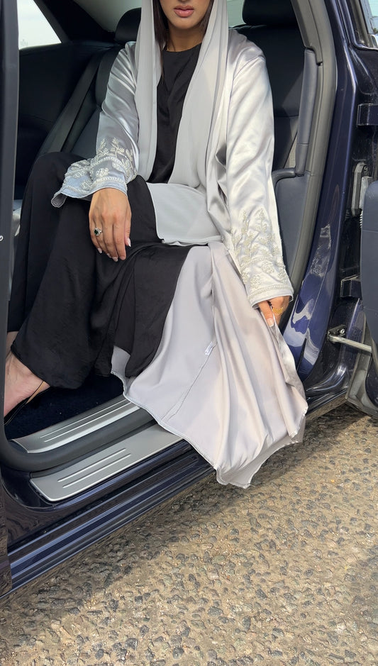 Abaya Silver