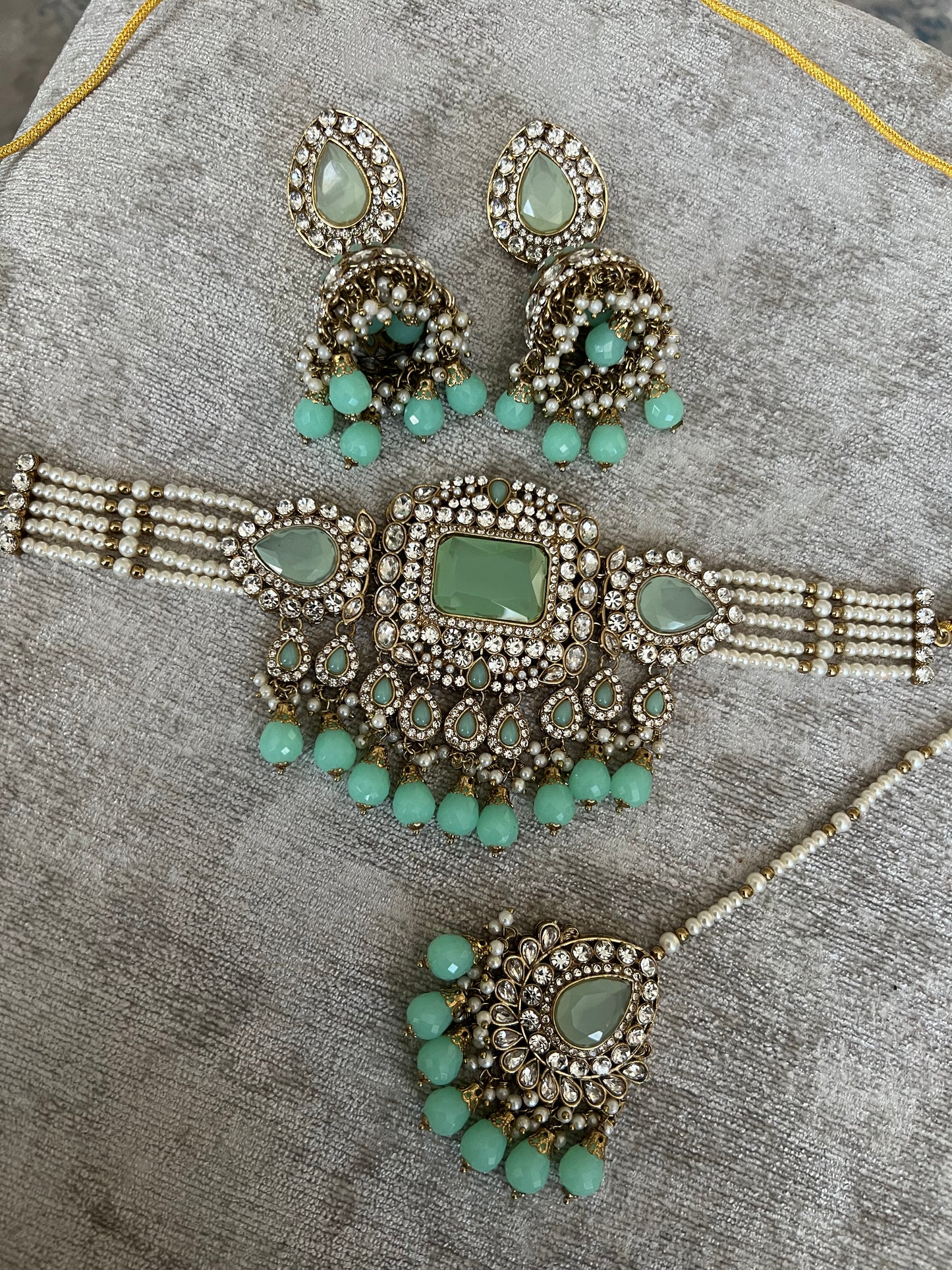 Choker Set 1